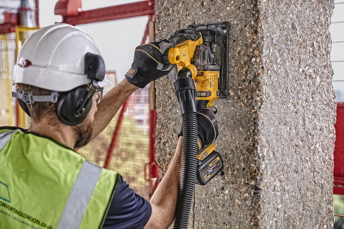 Aku drážkovací fréza FLEXVOLT 54V Dewalt DCG200 T2 
