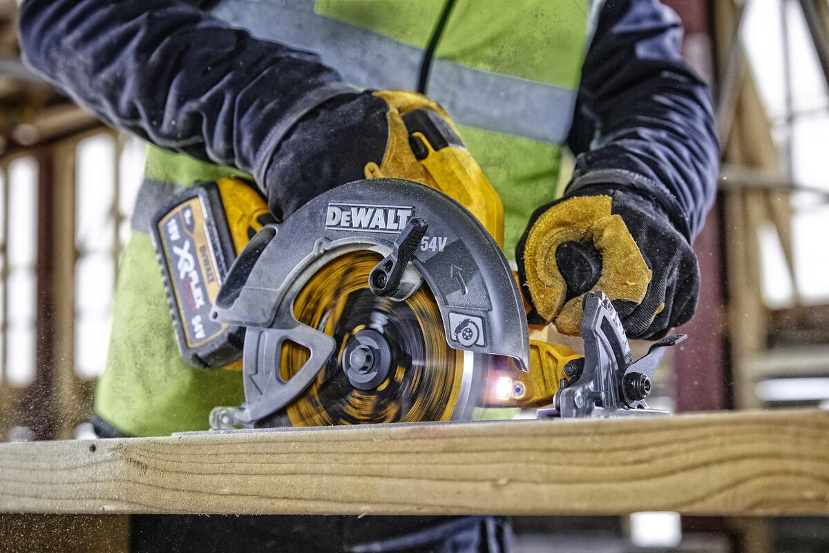 Aku pila FLEXVOLT 54V Dewalt DCS578 T2
