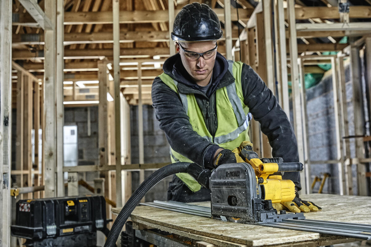 Aku pila FLEXVOLT 54V Dewalt DCS520 T2