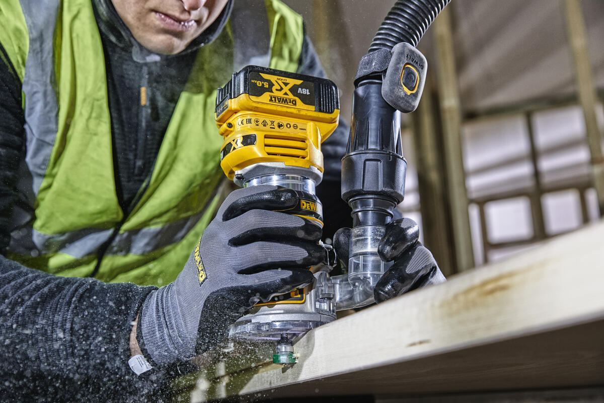 Dewalt aku frézka Dewalt DCW604 NT
