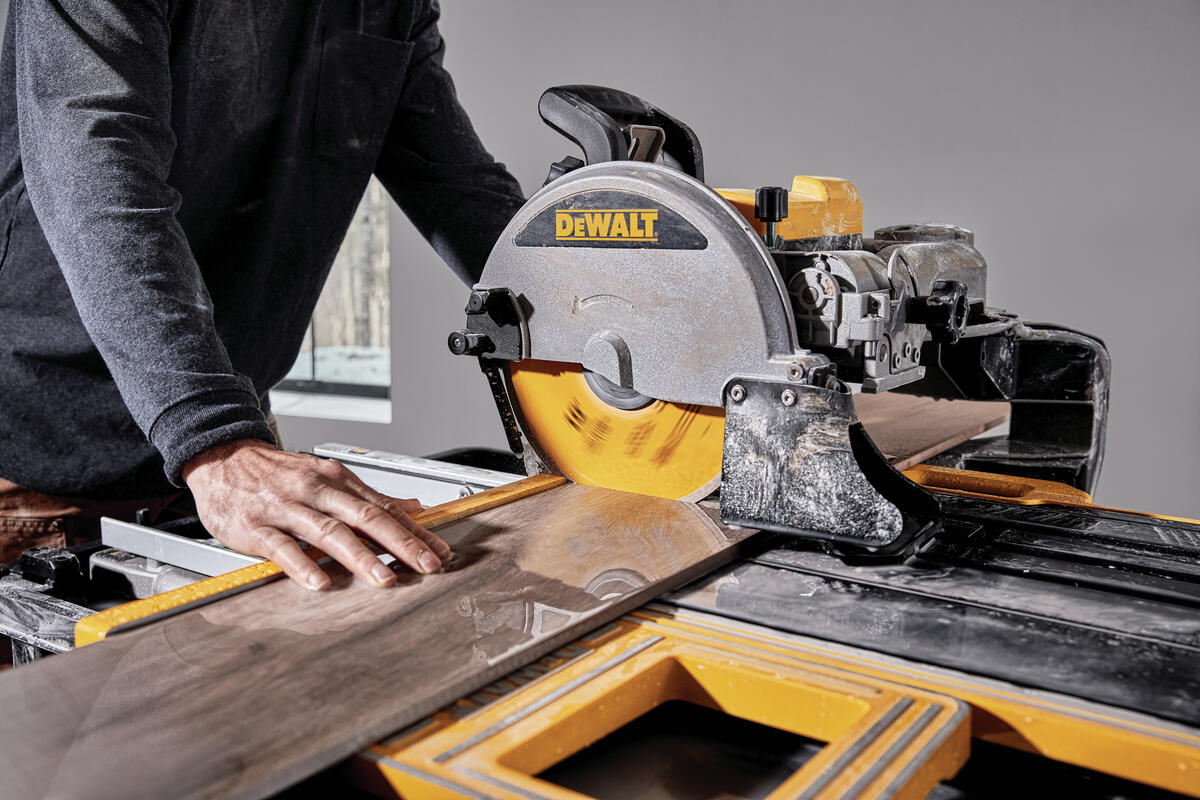 Stojan k řezačce dlažby Dewalt D240001