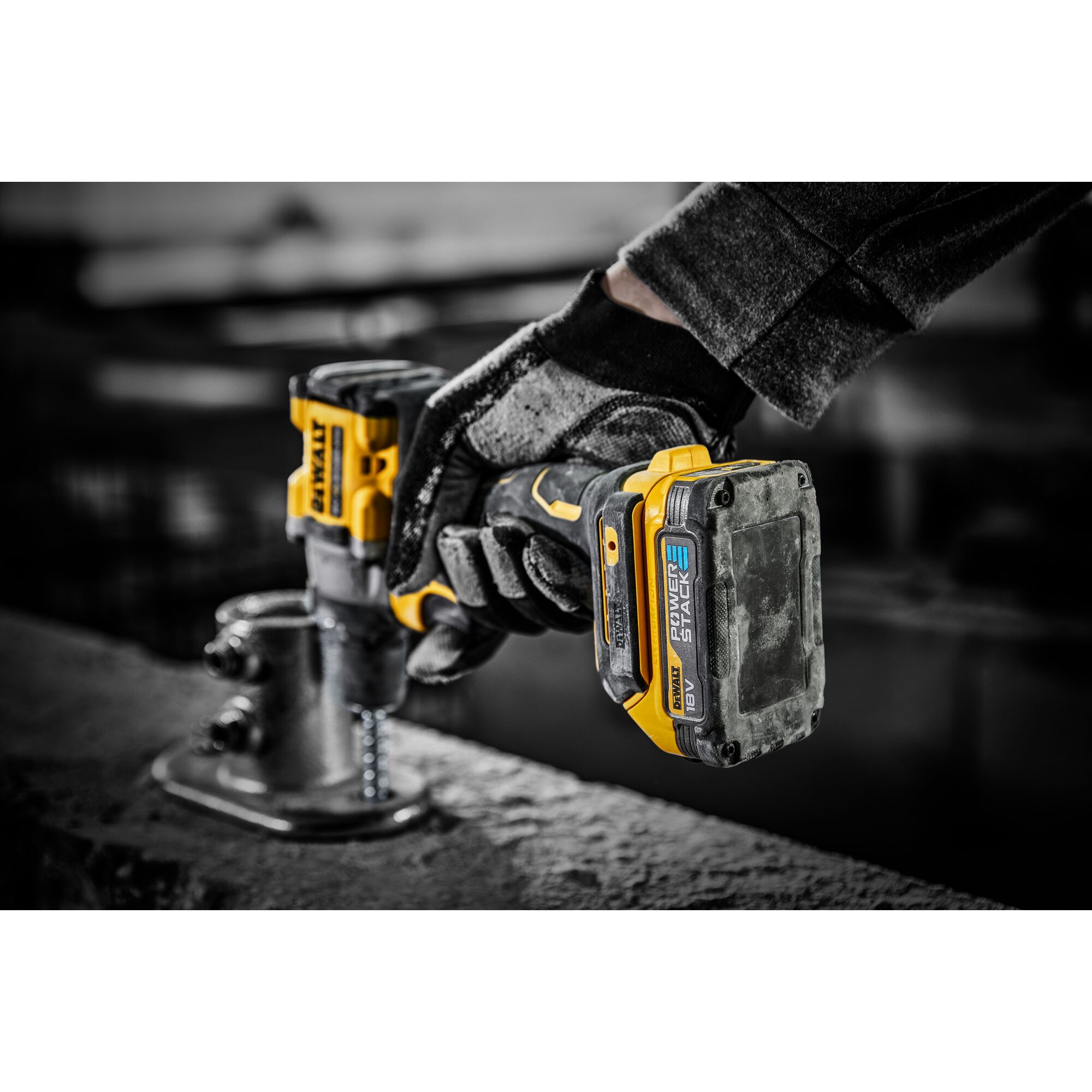 Bezuhlíková aku příklepová vrtačka DeWalt DCD805 E1T