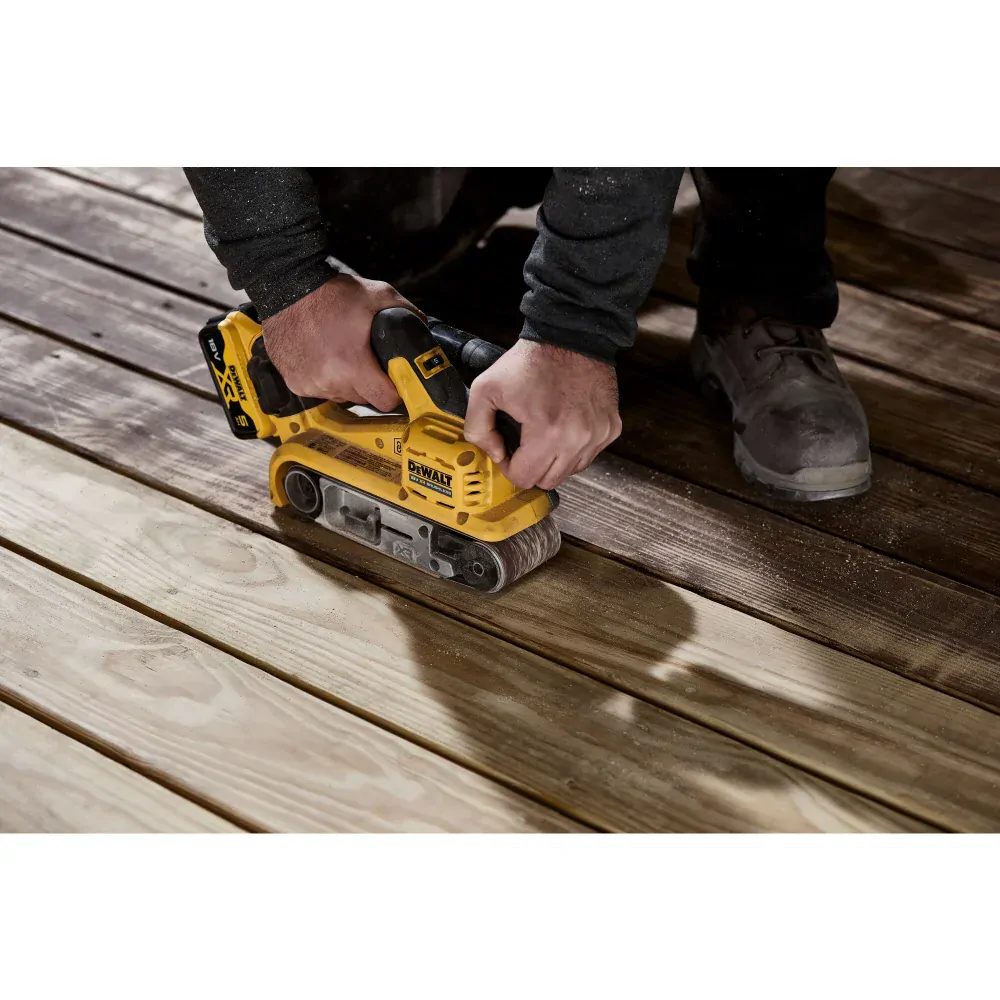 Elektronická aku pásová bruska 75x533 mm Dewalt DCW220 P2