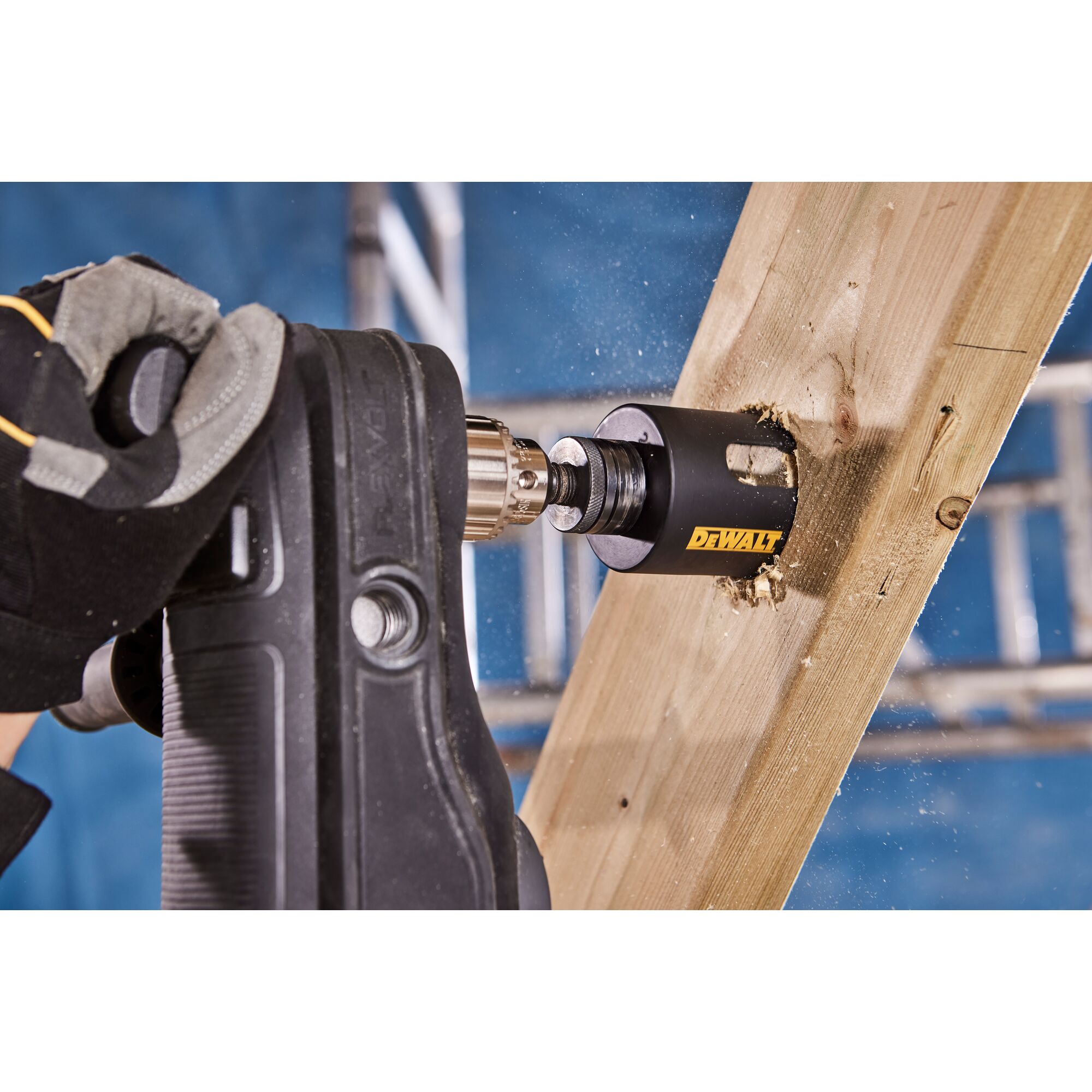 Multimateriálová vrtací korunka s karbidovými zuby 65 mm Dewalt DT90415