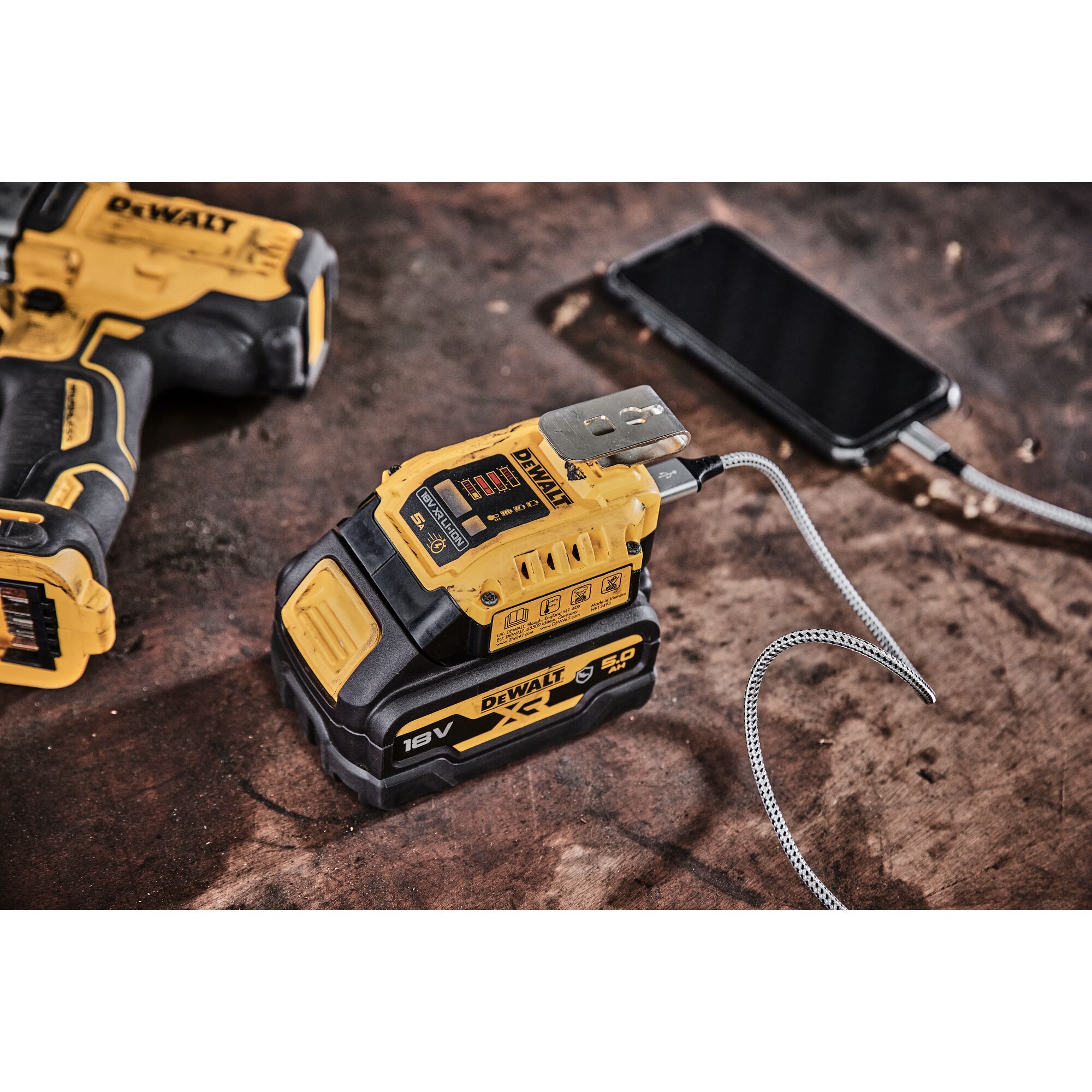 Nabíjecí USB adaptér Dewalt DCB094 H2