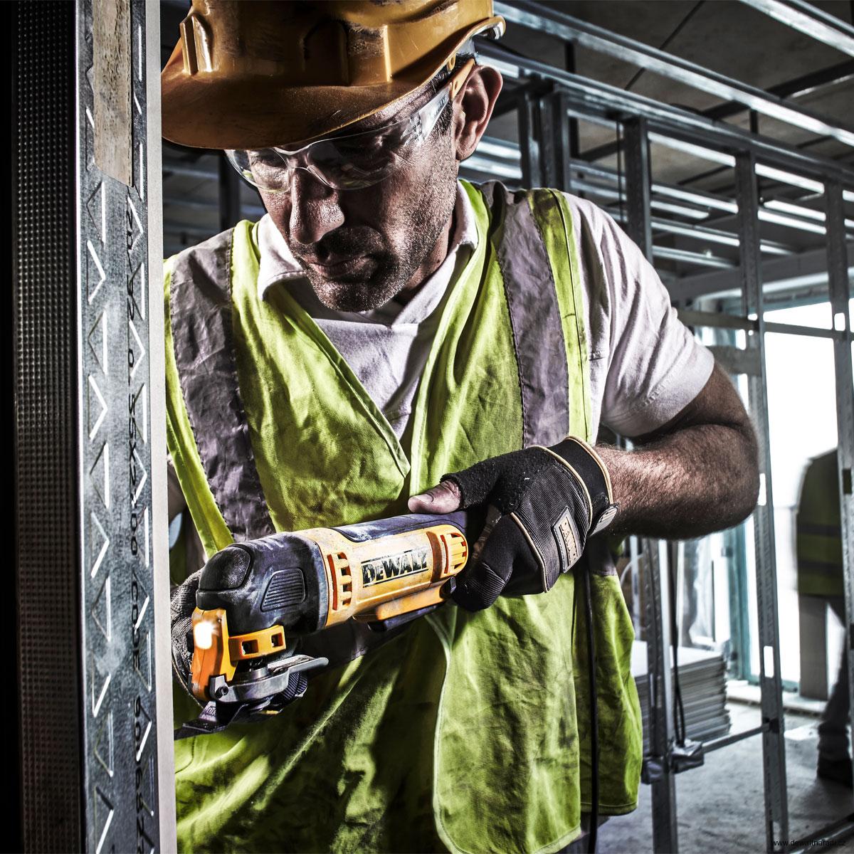 Oscilační multibruska Dewalt DWE315