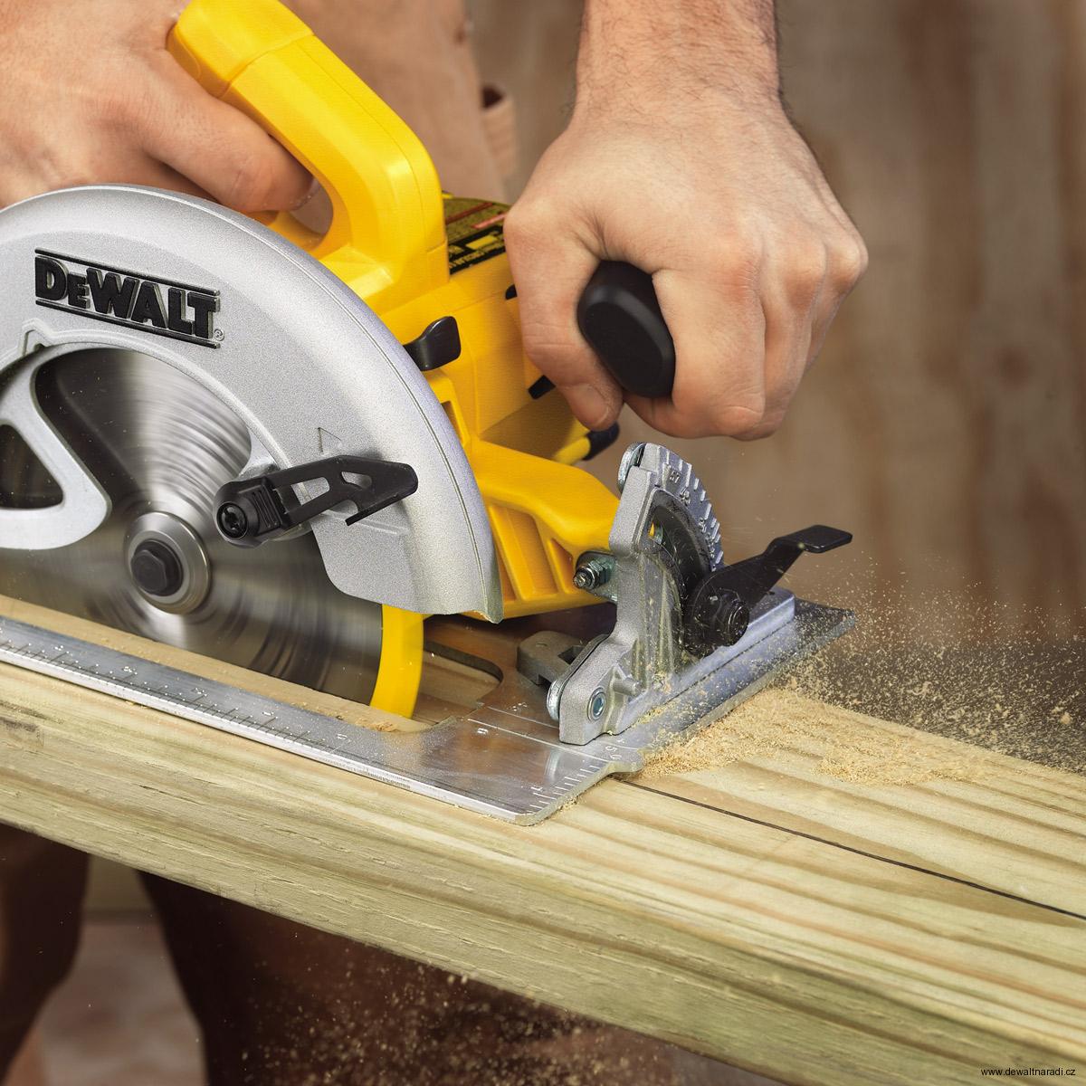 Kotoučová pila DeWalt DWE576 K