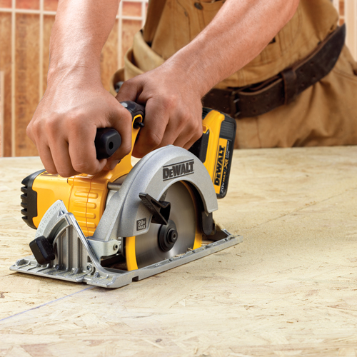 Dewalt aku pila DCS391 NT
