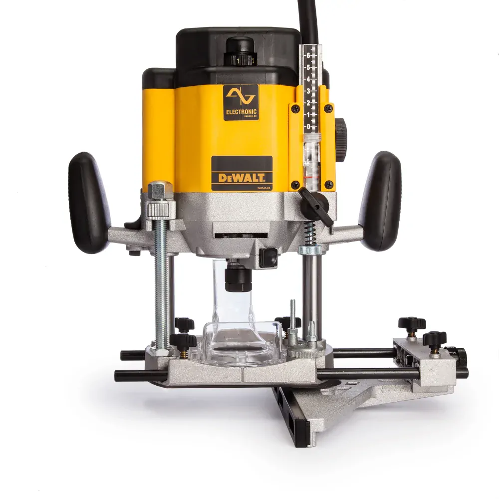 Vrchní frézka s regulací otáček Dewalt DW625 EKT