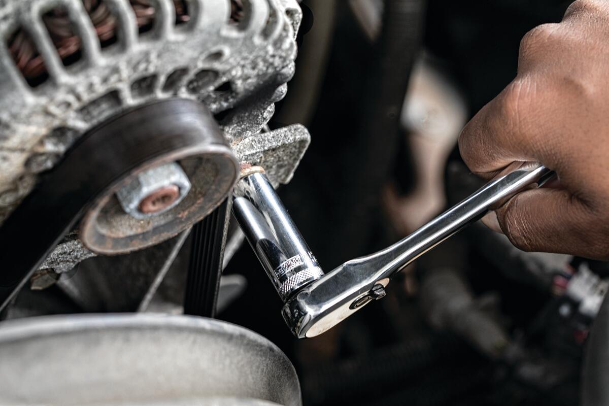 84 dílna sada hlavic a příslušenství s ráčnou 1/4" a 3/8" Dewalt DWMT81531-1