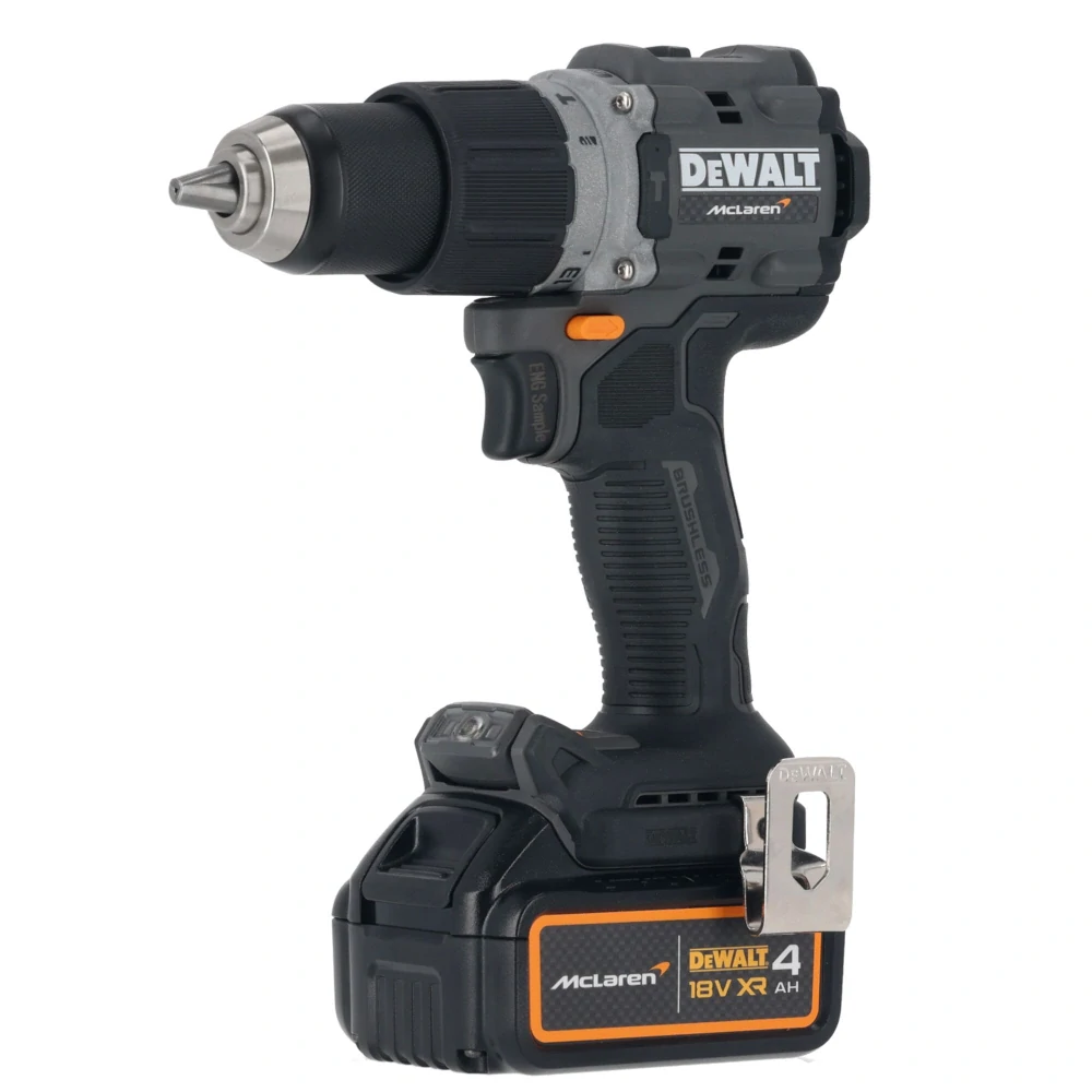 Limitovaná edice bezuhlíková sada nářadí Mclaren/DeWalt DCK200 MM2T
