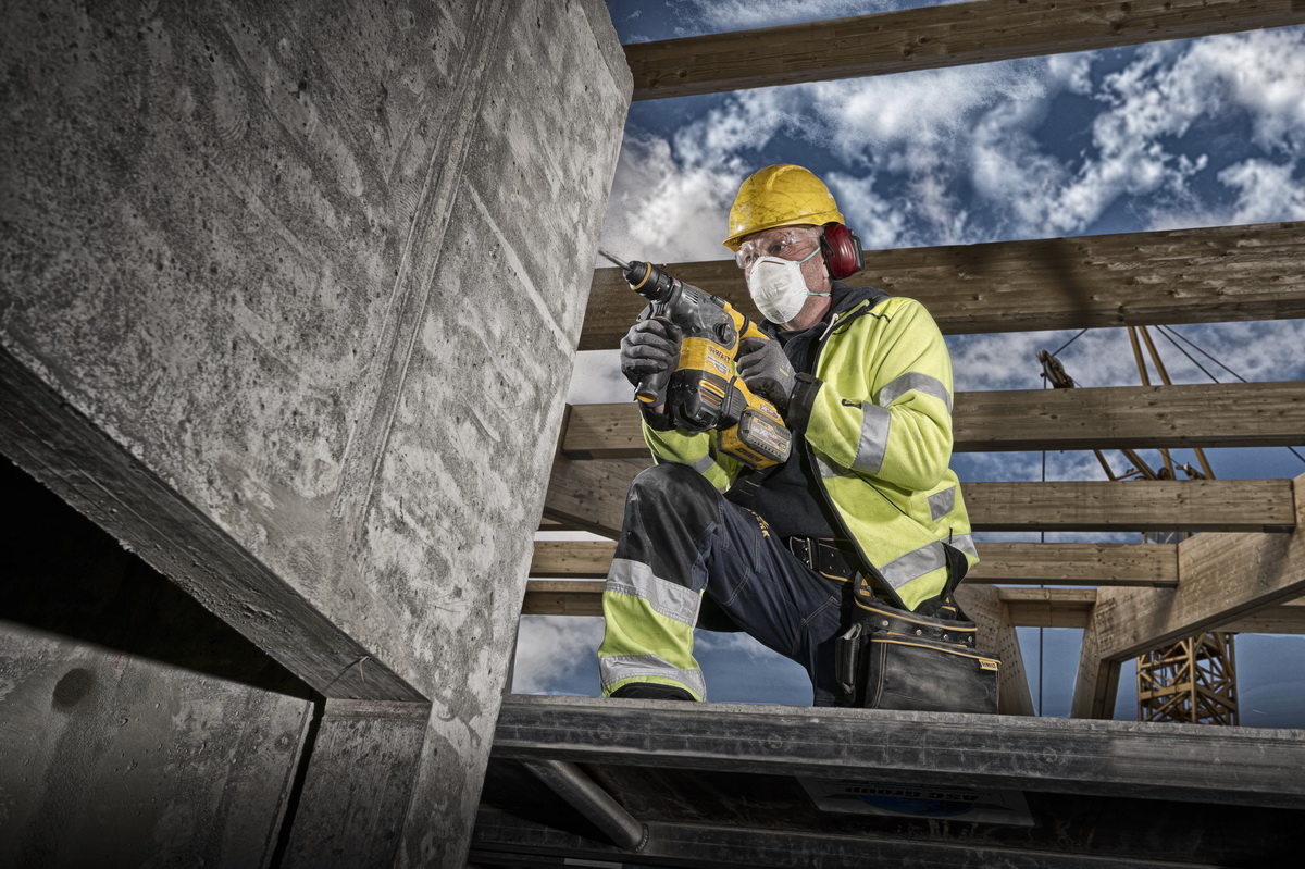 Kombinované kladivo FLEXVOLT 54V Dewalt DCH333 X2