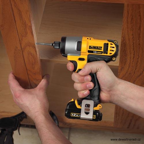 Dewalt rázový utahovák DCF815 N