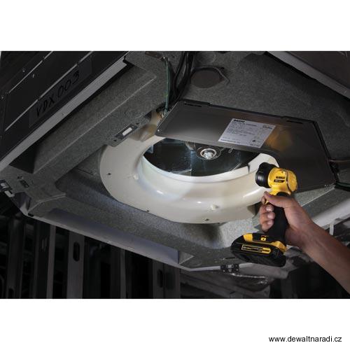 AKU otočná LED svítilna DeWALT DCL040 - 18 V Lion