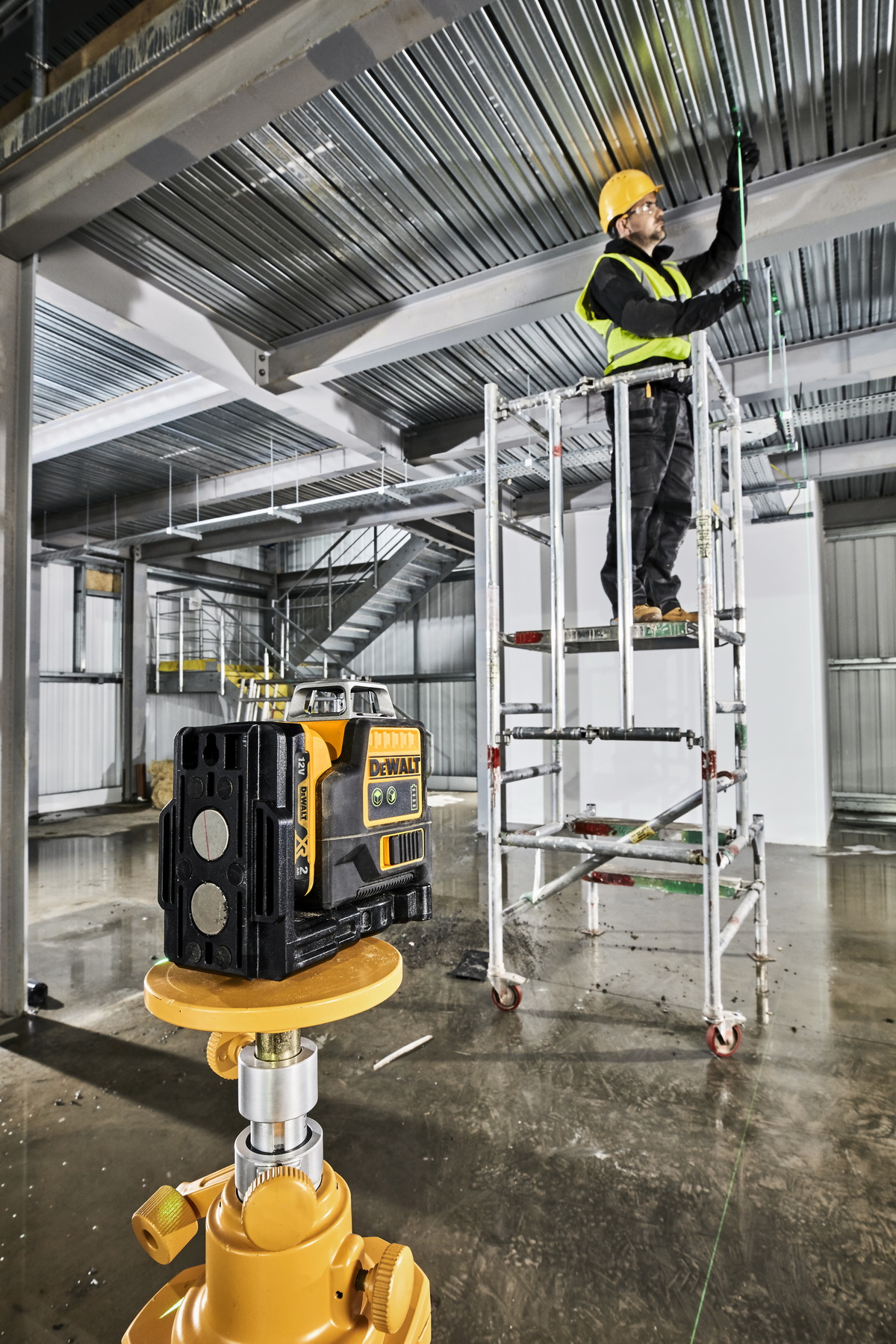 Čárový laser 360° s vertikálním paprskem DCE0811 D1G