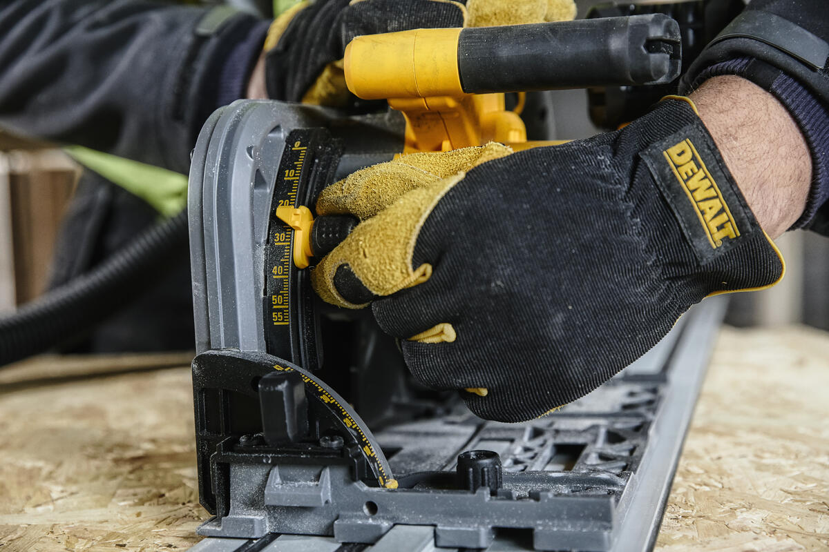 Aku pila FLEXVOLT 54V Dewalt DCS520 T2R