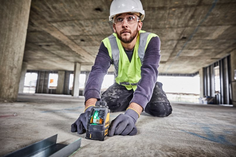 Laserový kříž  se zeleným paprskem DW088 CG