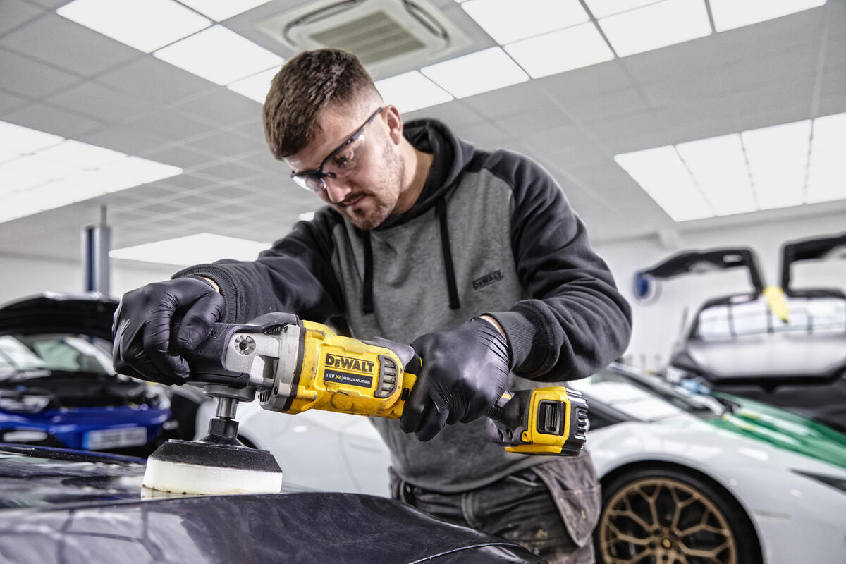 Aku rotační leštička Dewalt DCM849 P2