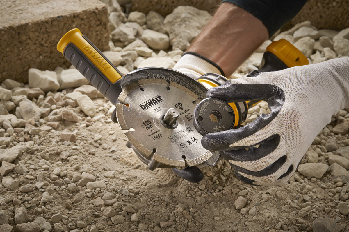 Rychloupínací bezpečnostní matice M14 Dewalt DT3559