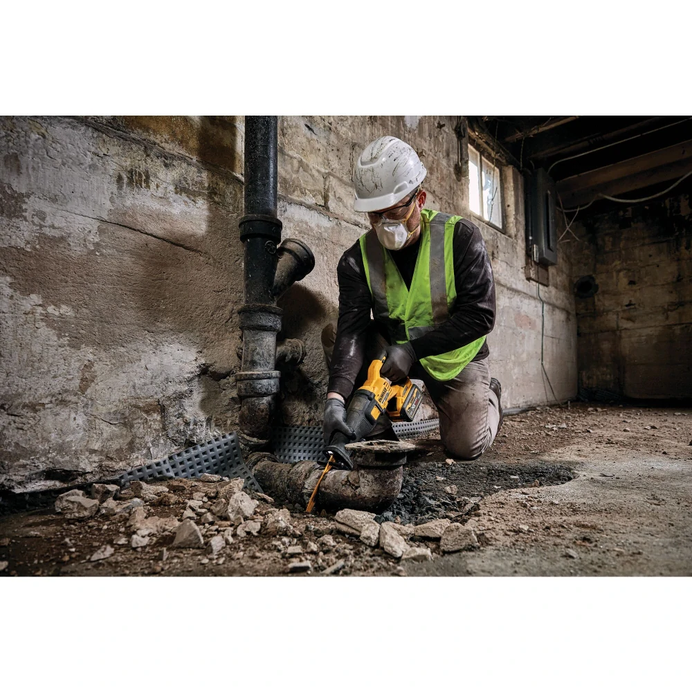 Dewalt mečová pila FLEXVOLT DCS389 NT