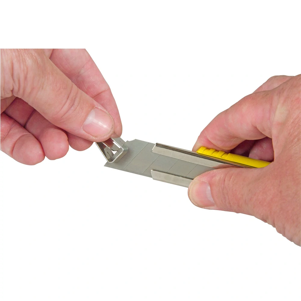 Kovový odlamovací nůž 18 mm Stanley 8-10-421