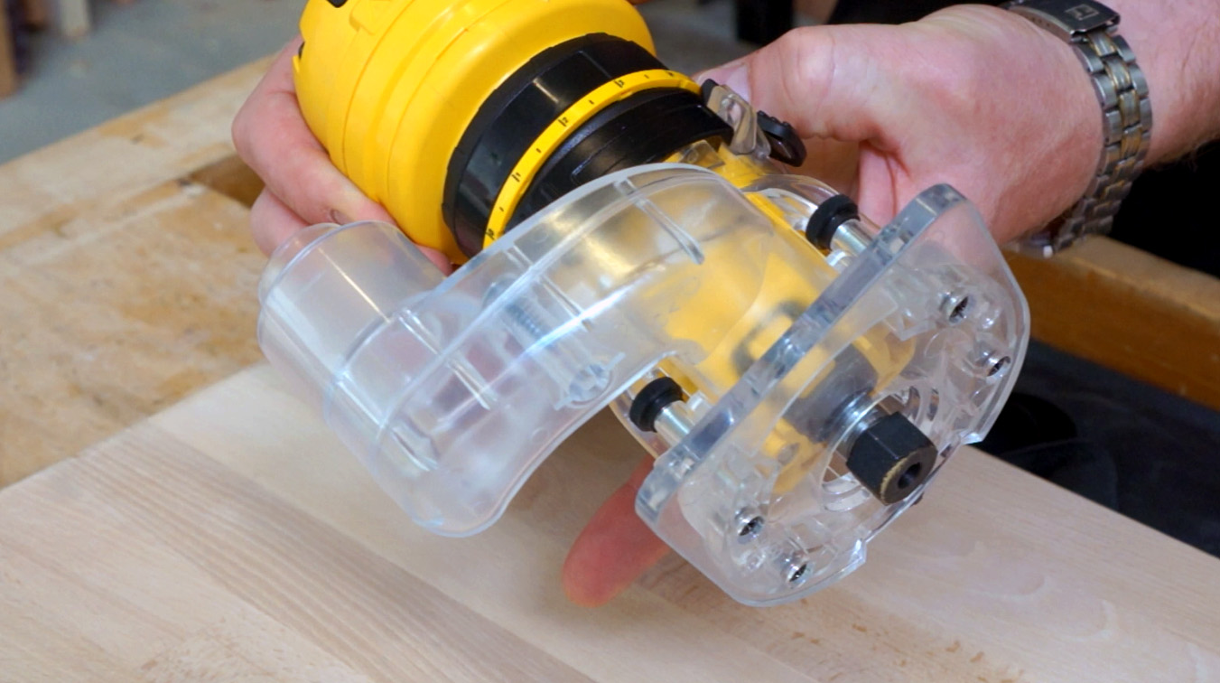 Ohraňovací frézka Dewalt DWE6005