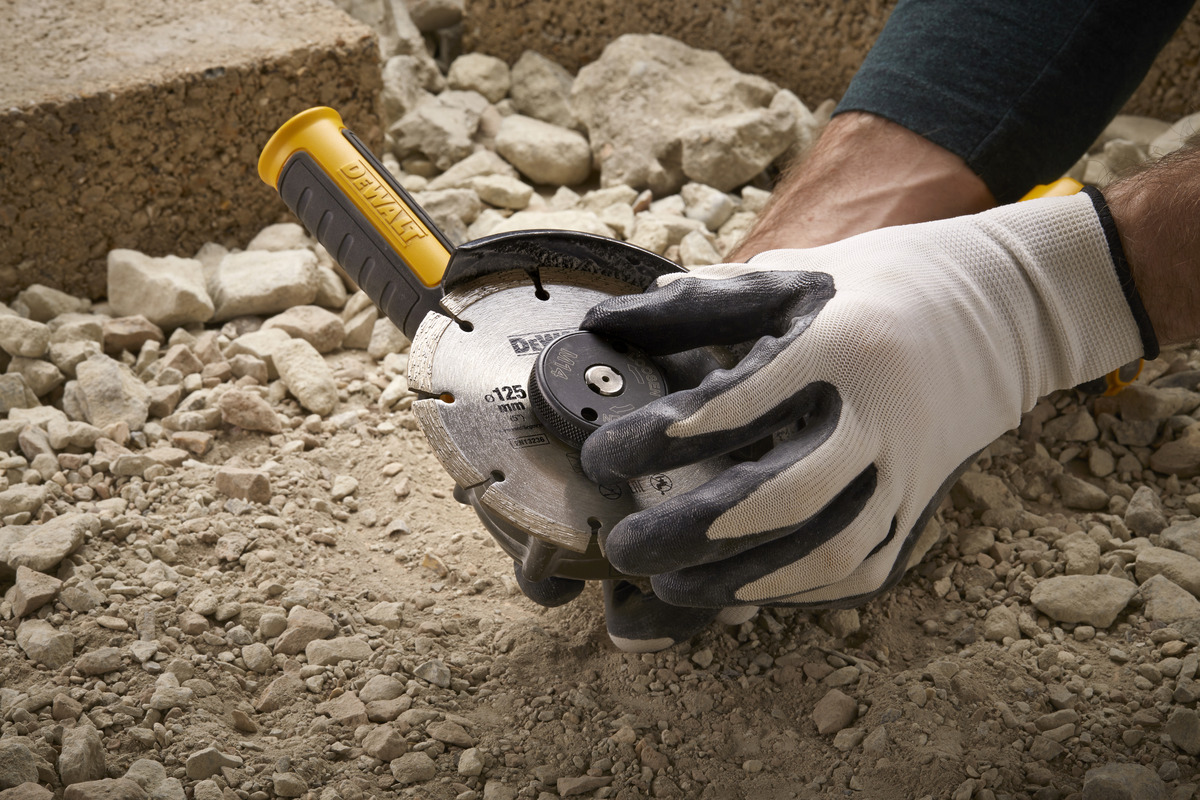 Rychloupínací bezpečnostní matice M14 Dewalt DT3559