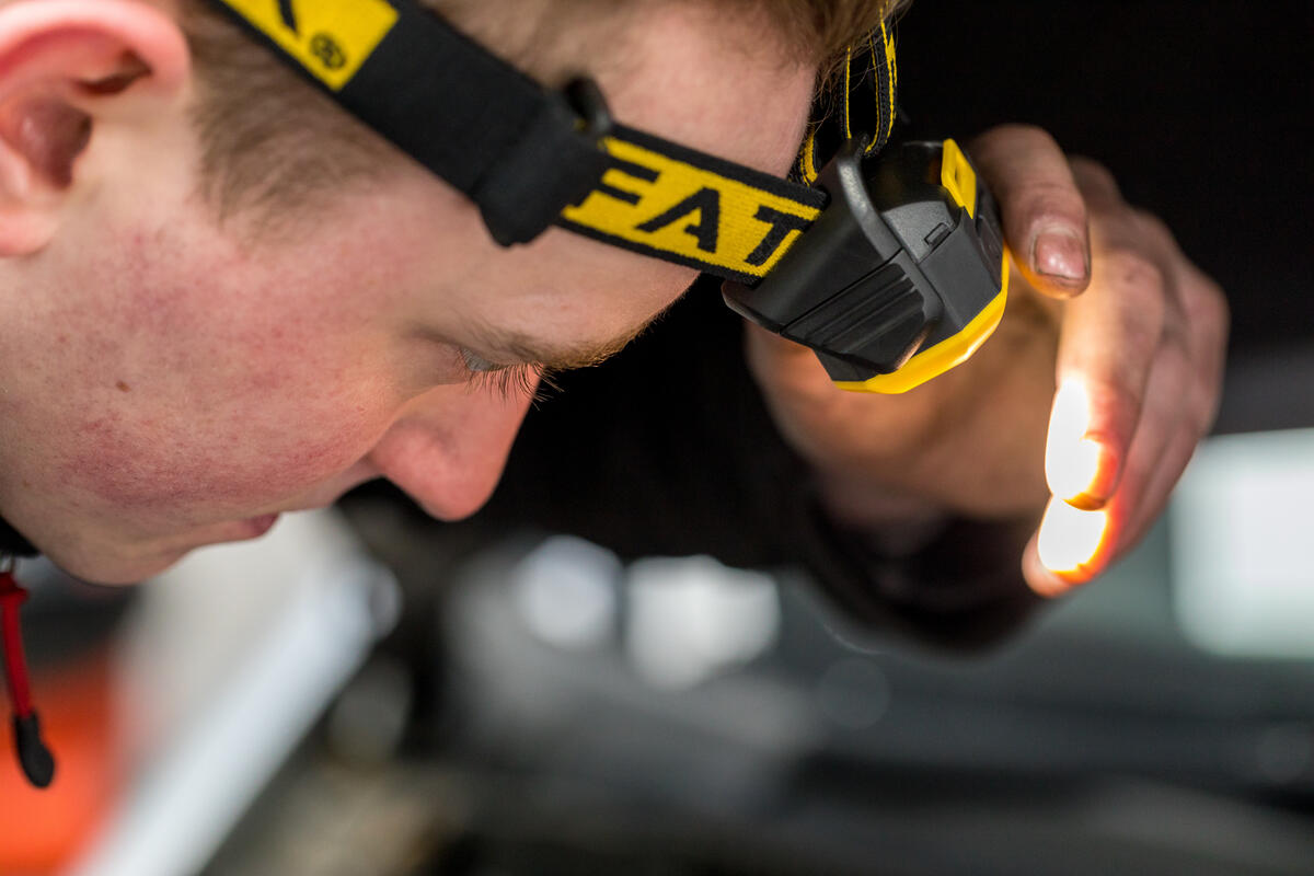 Čelová svítilna STANLEY FATMAX FMHT81509-0