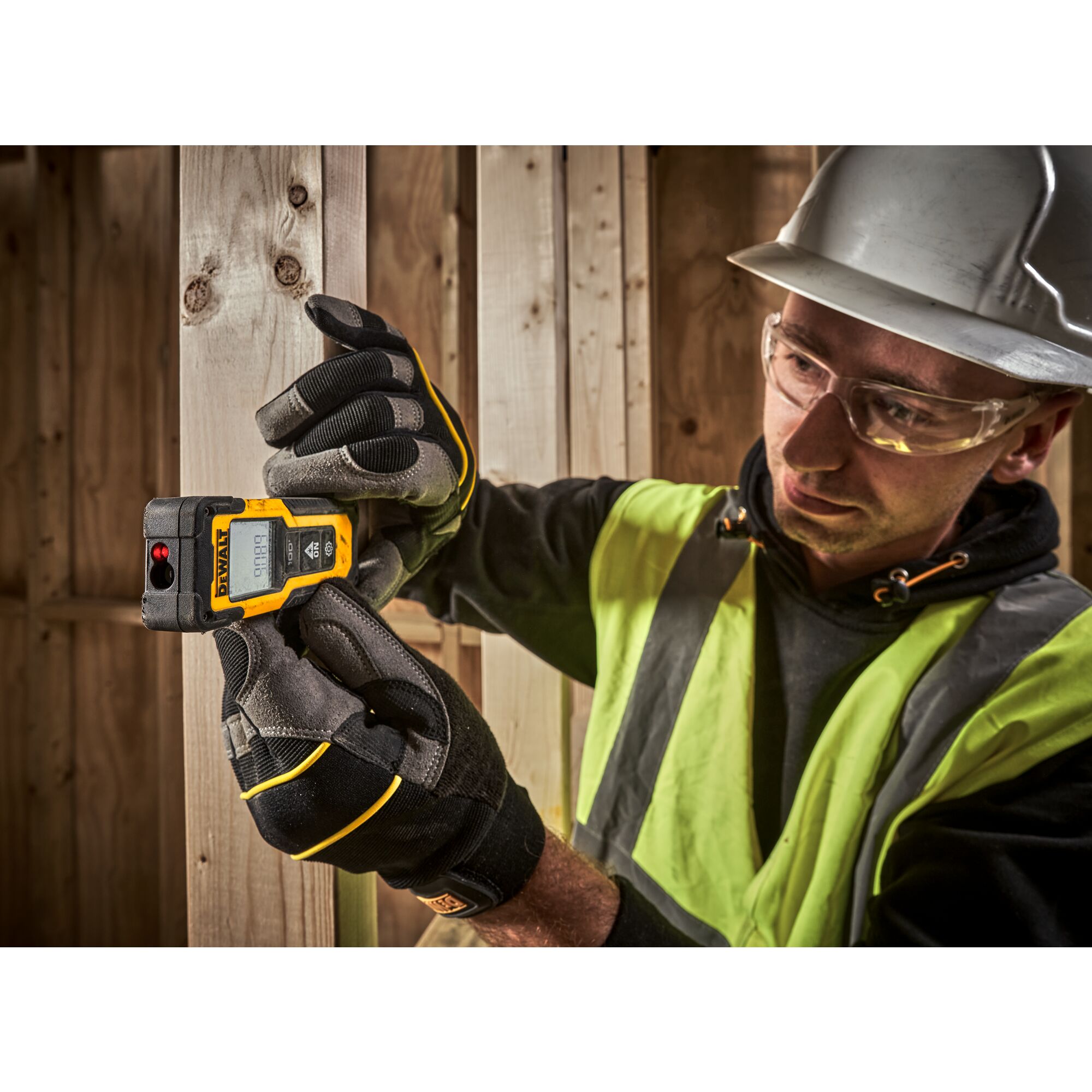 Laserový dálkoměr DeWALT DWHT77100
