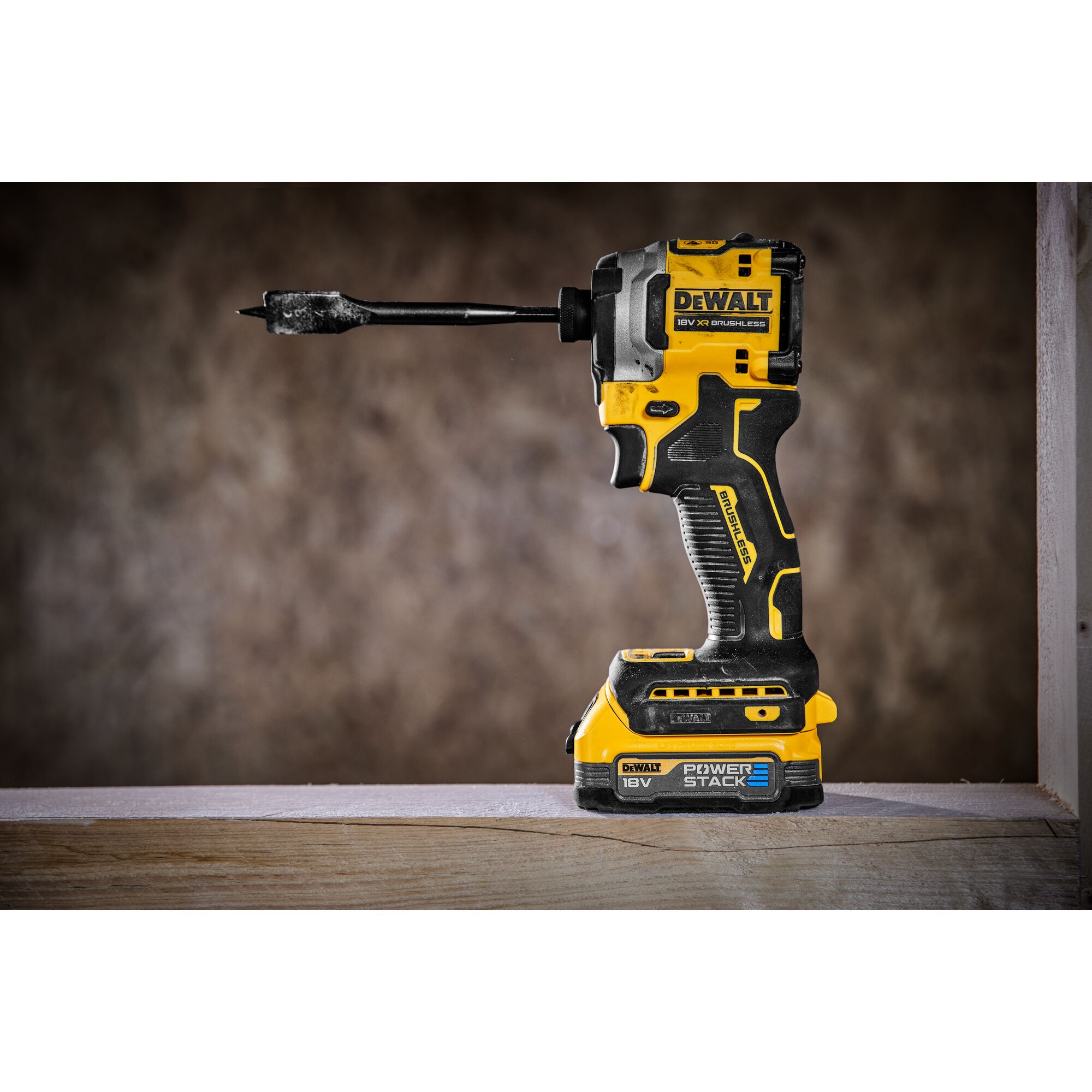 Dewalt bezuhlíkový rázový utahovák DCF850 E2T
