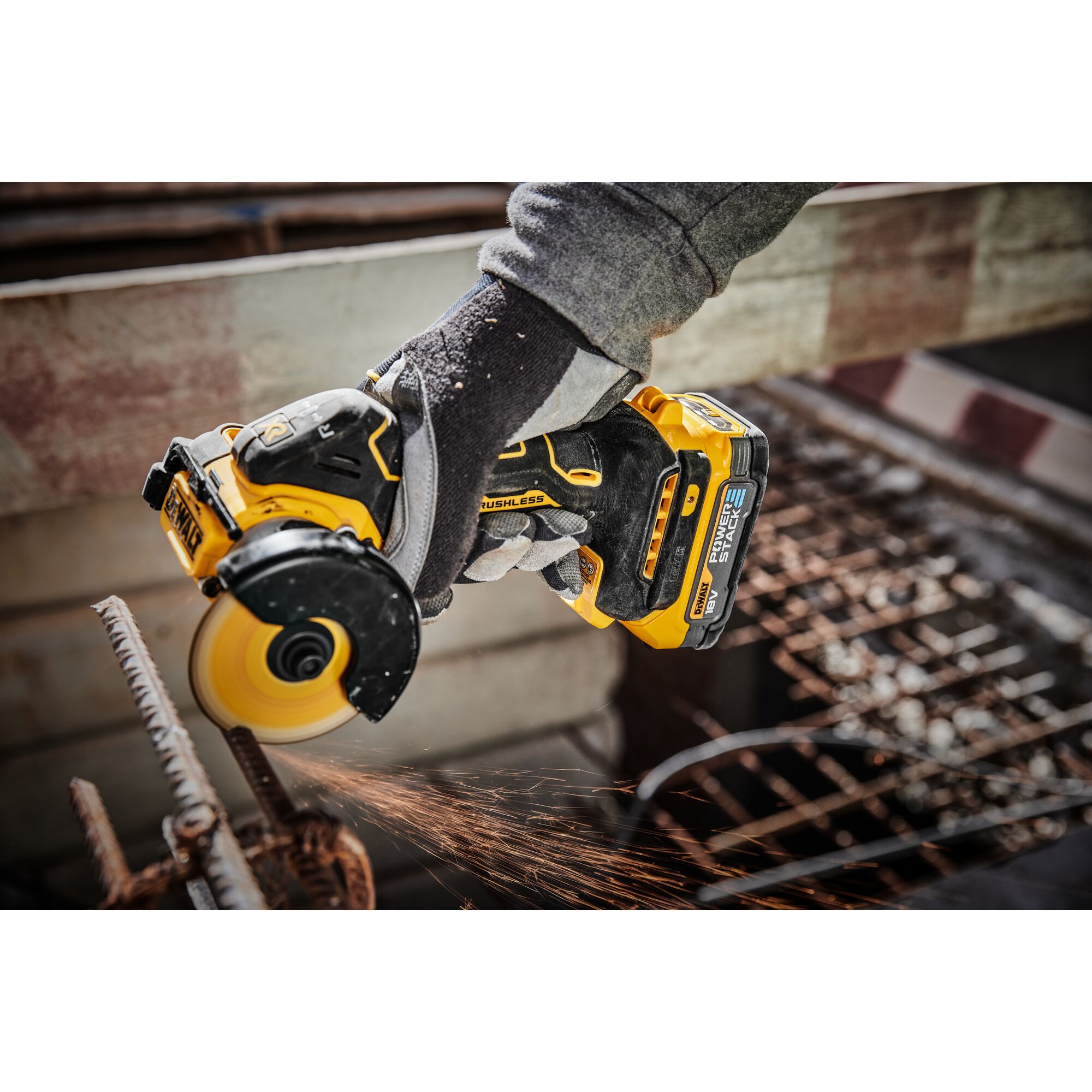 Ruční aku řezačka Dewalt DCS438 N