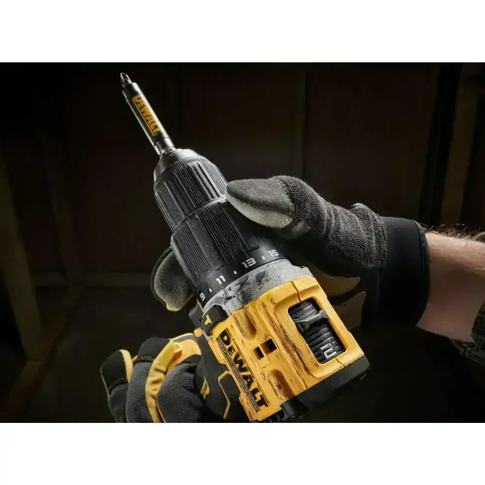 Bezuhlíková aku příklepová vrtačka DeWalt DCD100Y D2T