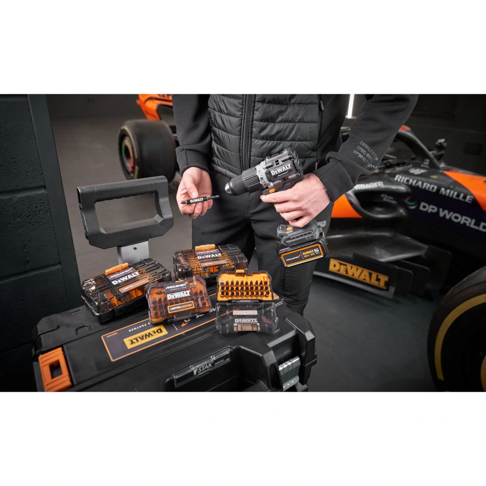 Limitovaná Dewalt/McLaren sada bitů DT70901 T