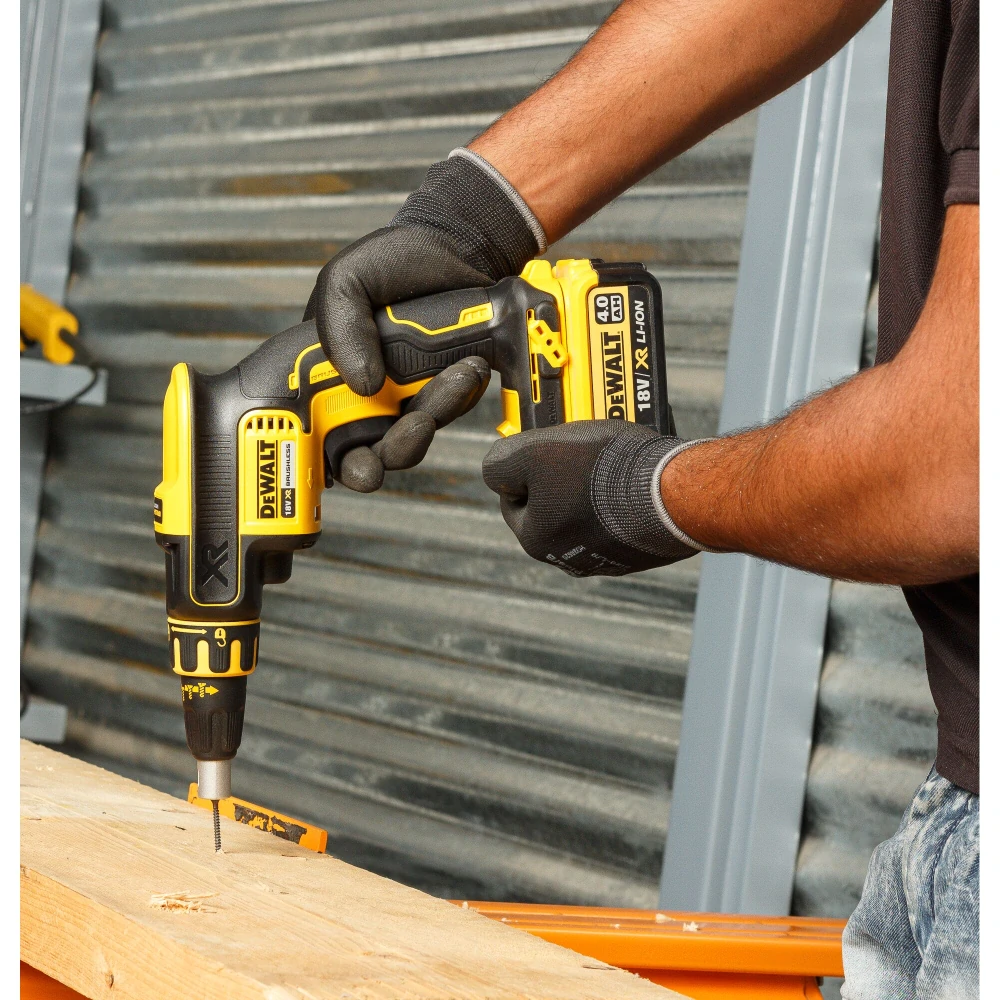 Dewalt bezuhlíkový sadrokartonářský šroubovák DCF620 N