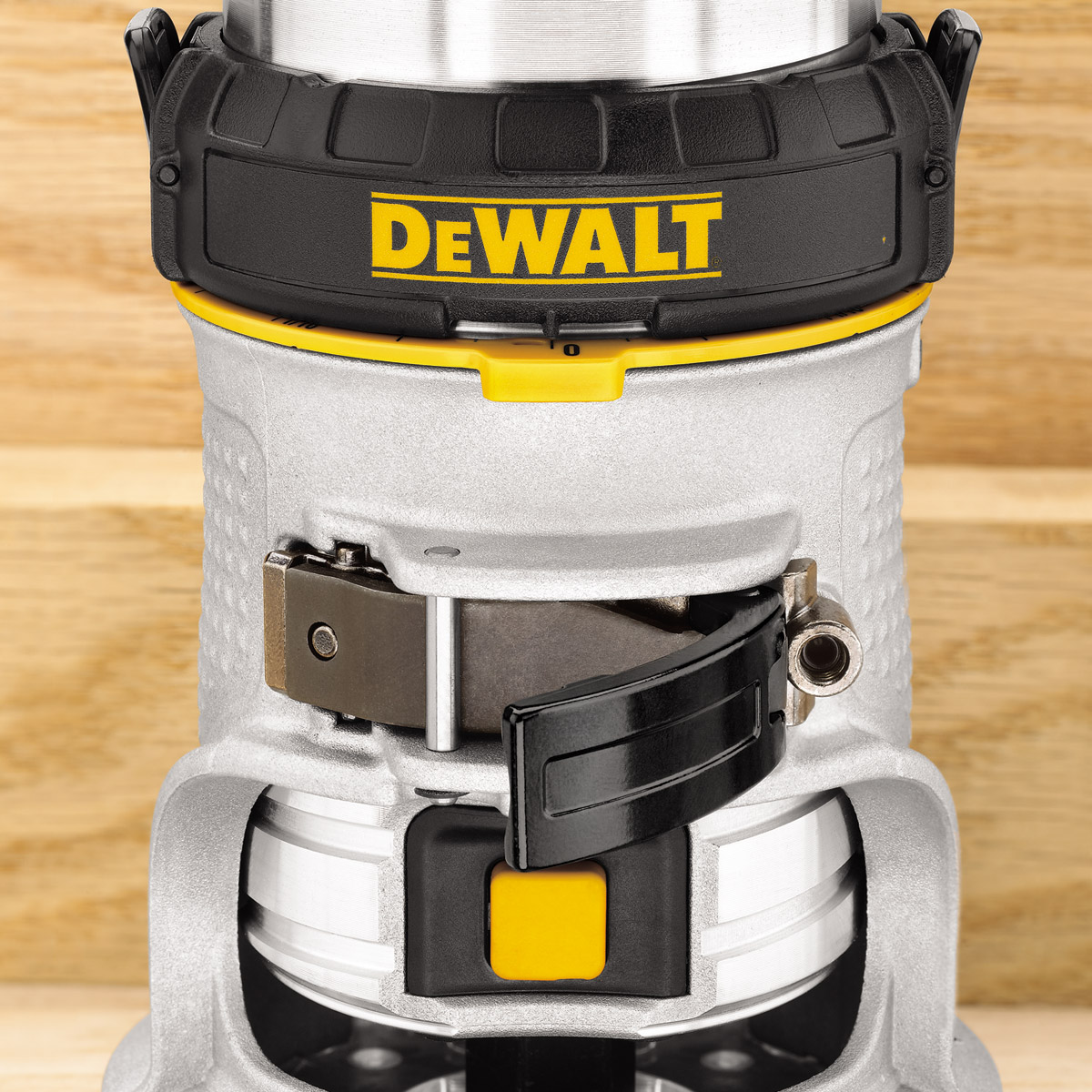 Základní pěstní frézka Dewalt D26200