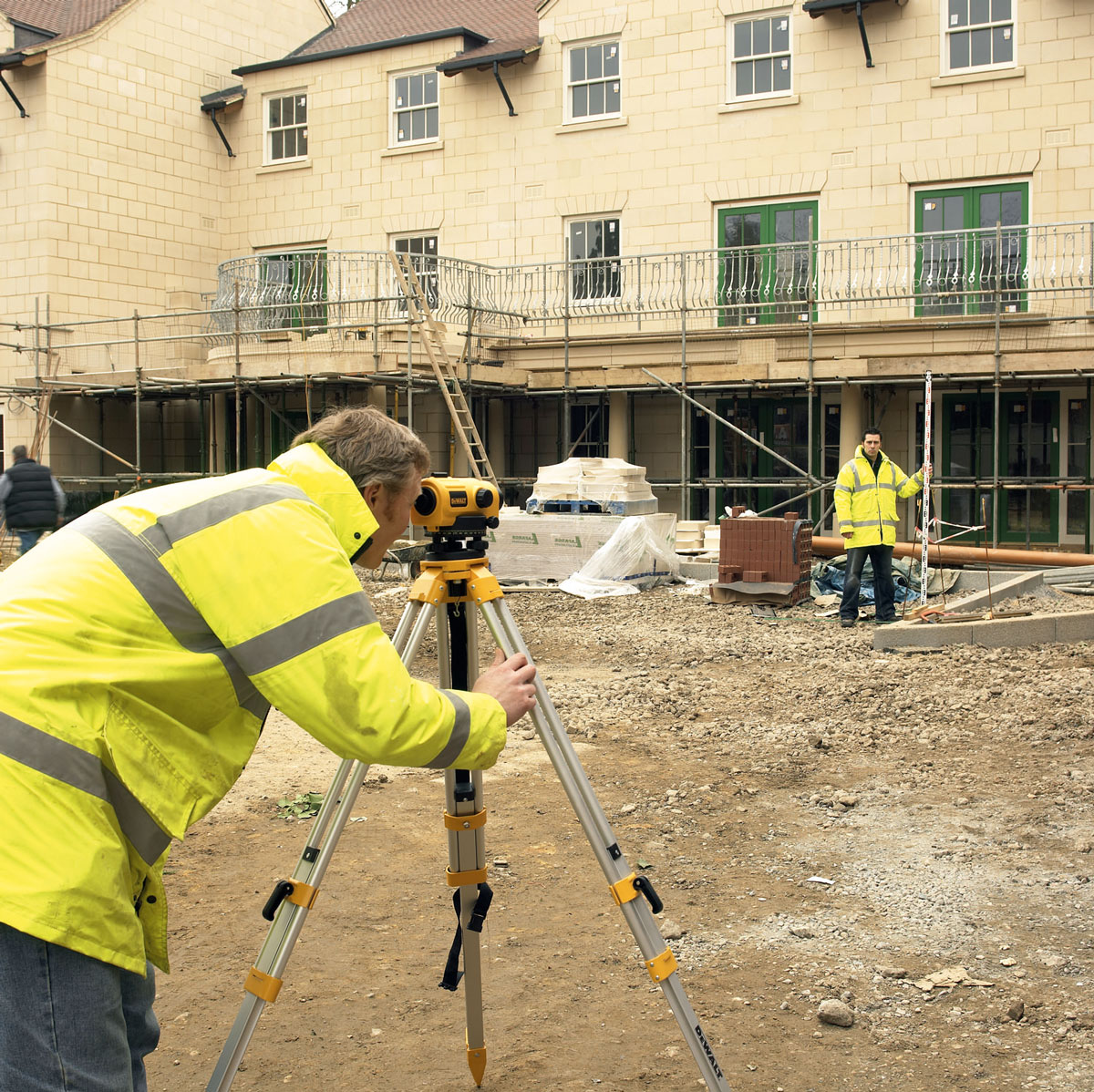 Optický přístroj s manuálním srovnáním s 26 nás. zvětšením   DW096PK