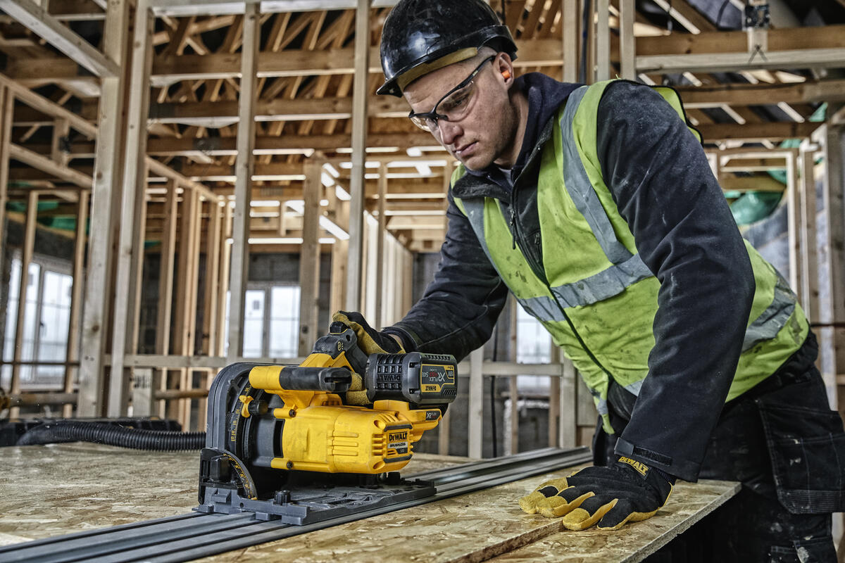 Aku pila FLEXVOLT 54V Dewalt DCS520 T2R