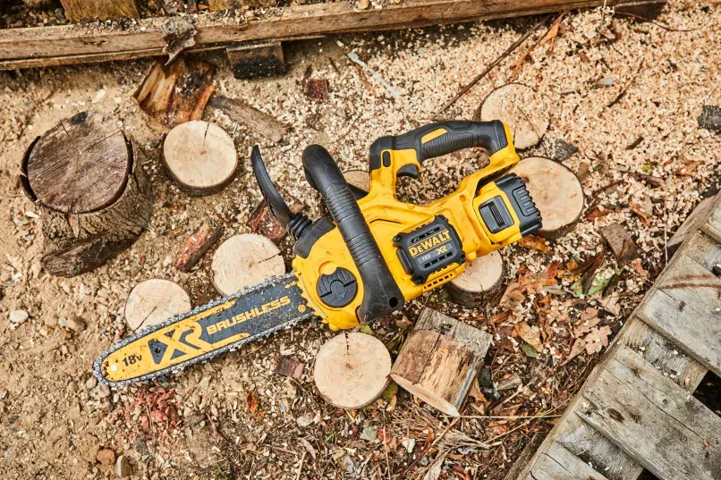 Aku řetězová pila 18 V Dewalt DCM565 P1