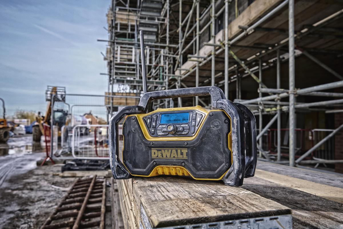 Dewalt kompaktní Bluetooth rádio DCR029