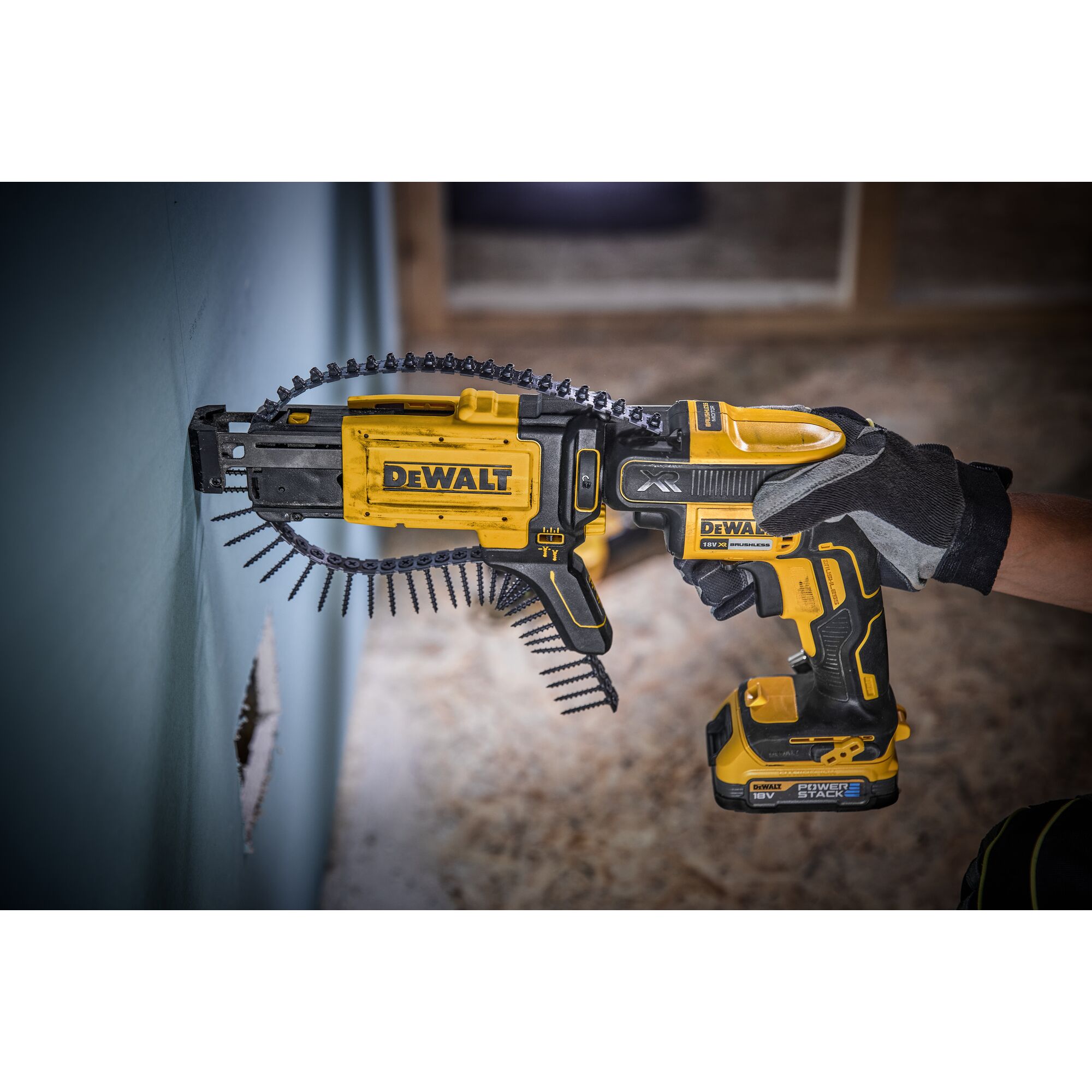 Dewalt bezuhlíkový sadrokartonářský šroubovák DCF620 E1K