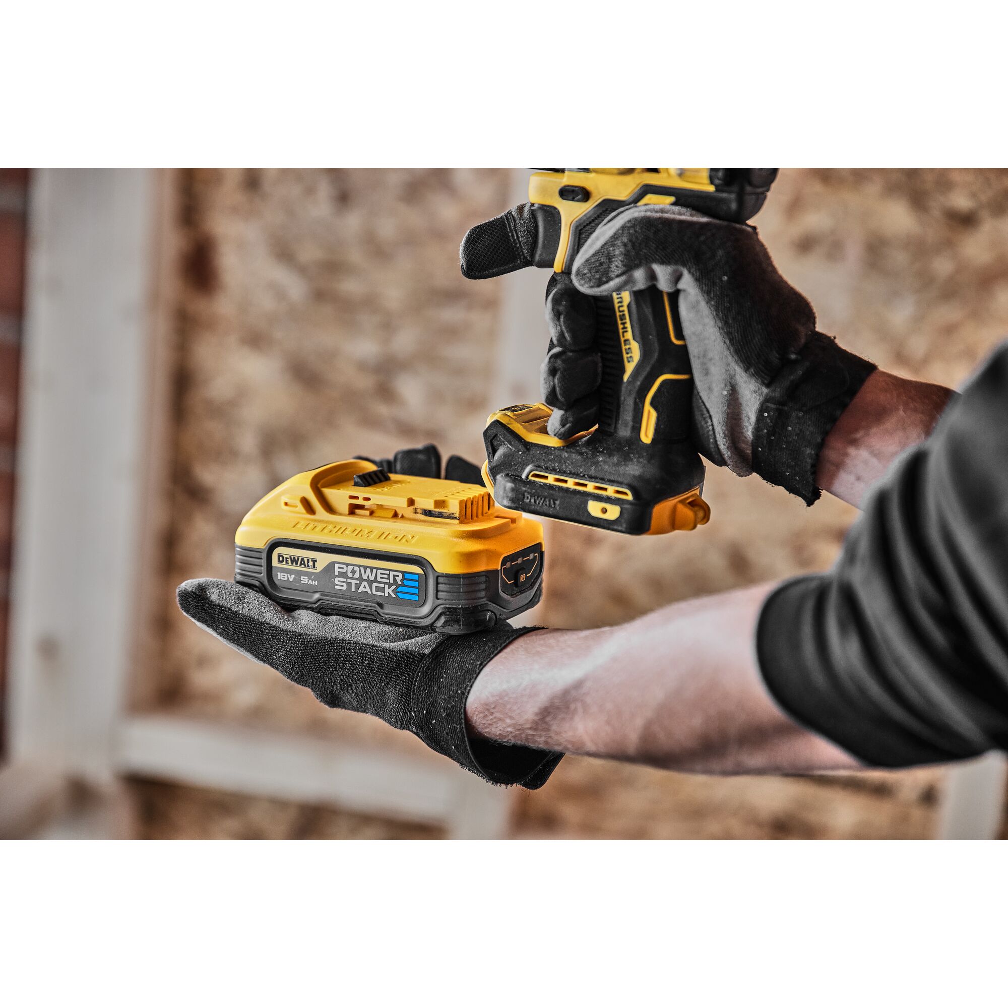 Bezuhlíková aku vrtačka DeWalt  DCD800 H2T