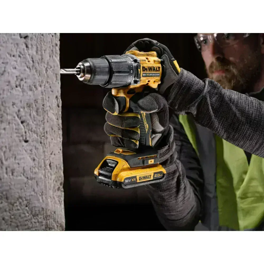 Bezuhlíková aku příklepová vrtačka DeWalt DCD100Y D2T