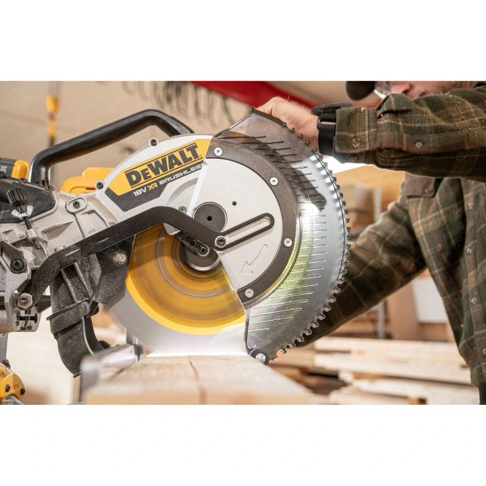 Pokosová aku pila Dewalt DCS782 N