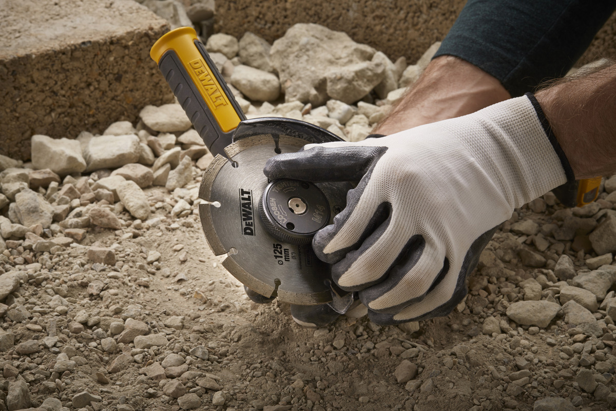 Rychloupínací bezpečnostní matice M14 Dewalt DT3559