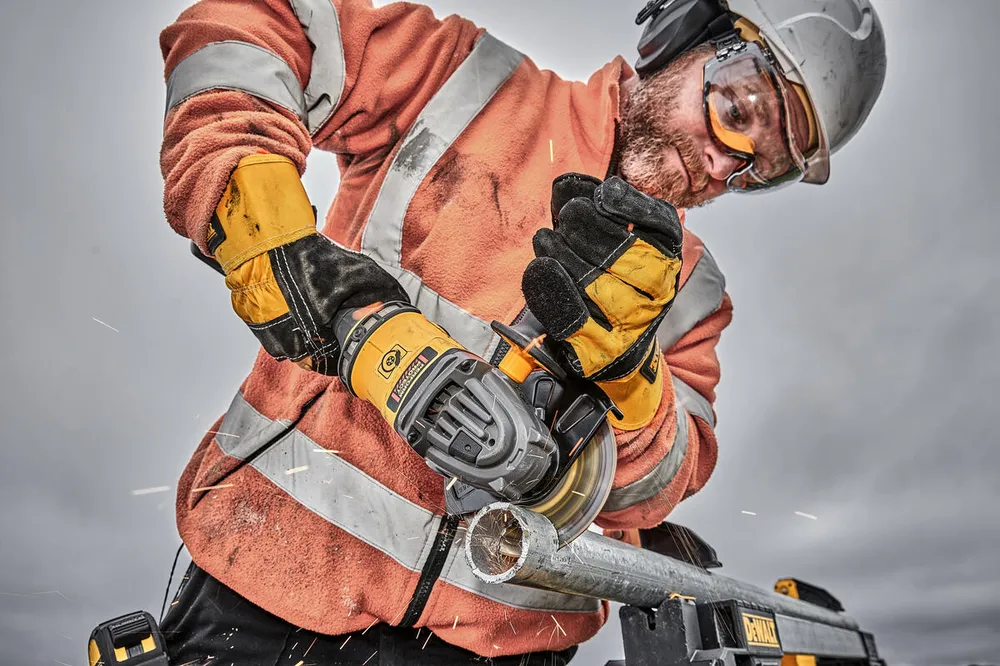 Aku bruska FLEXVOLT 54V Dewalt DCG418 N