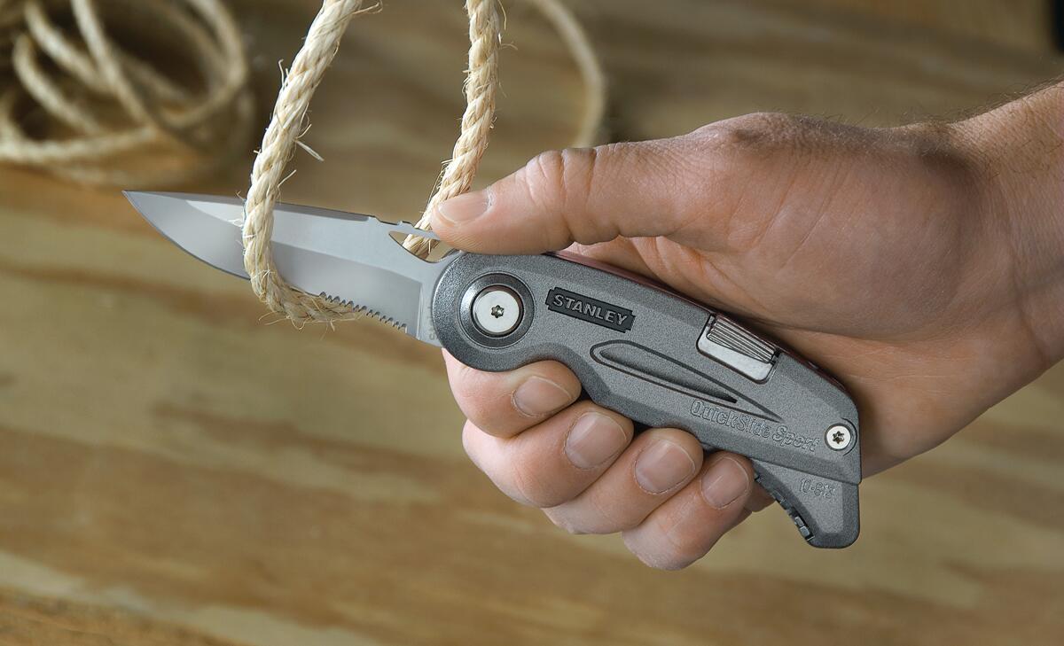 Sportovní nůž QuickSlide STANLEY 0-10-813