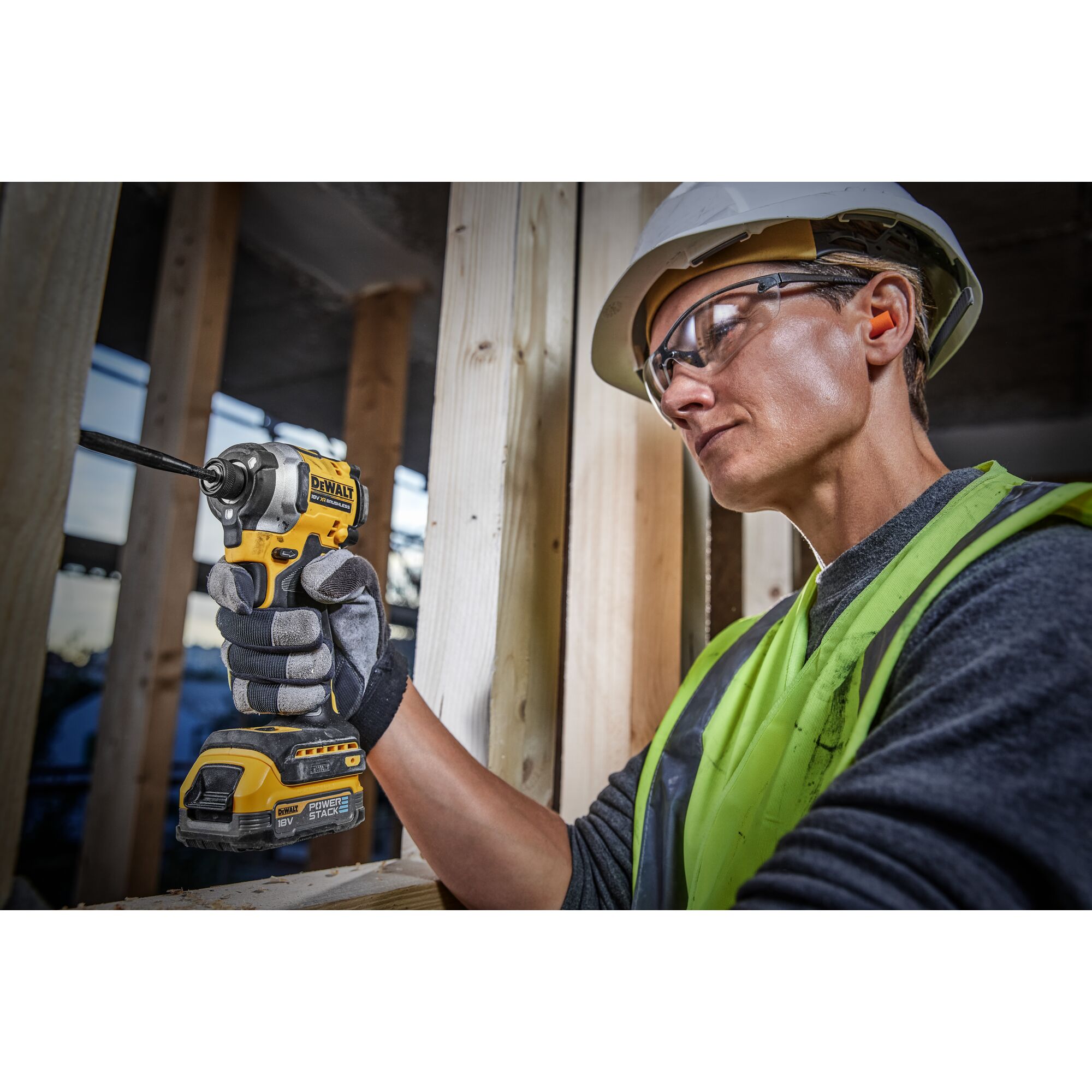 Dewalt bezuhlíkový rázový utahovák DCF850 E2T