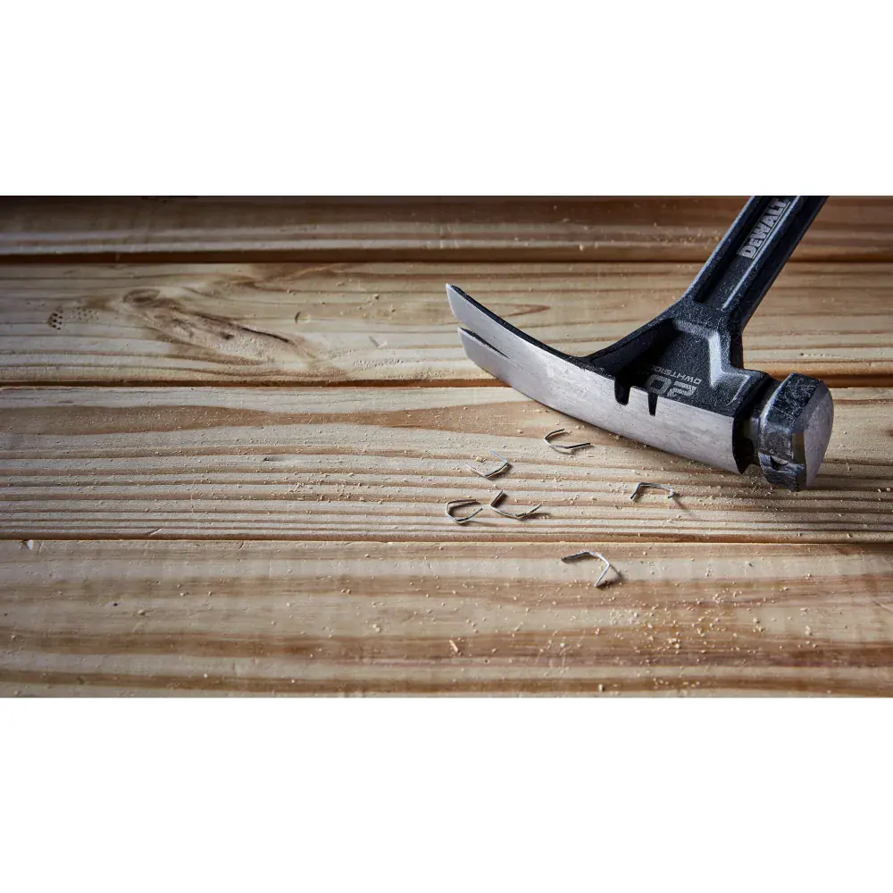 Tesařské kladivo řady XP Dewalt DWHT51004-0