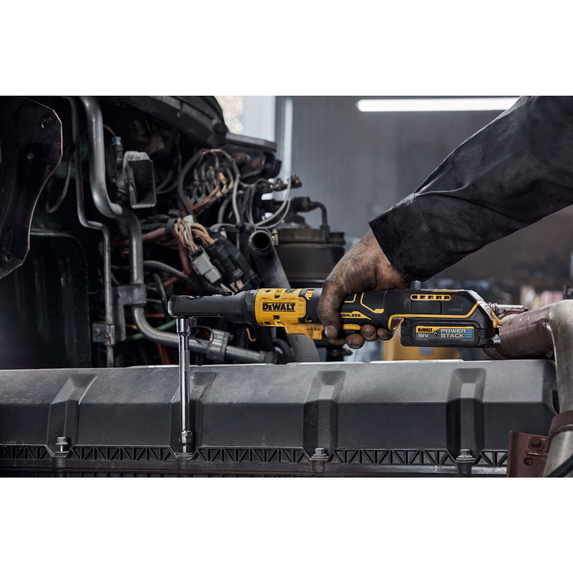 Aku ráčna s výměnnou 1/2" a 3/8" hlavou Dewalt DCF510 E2G