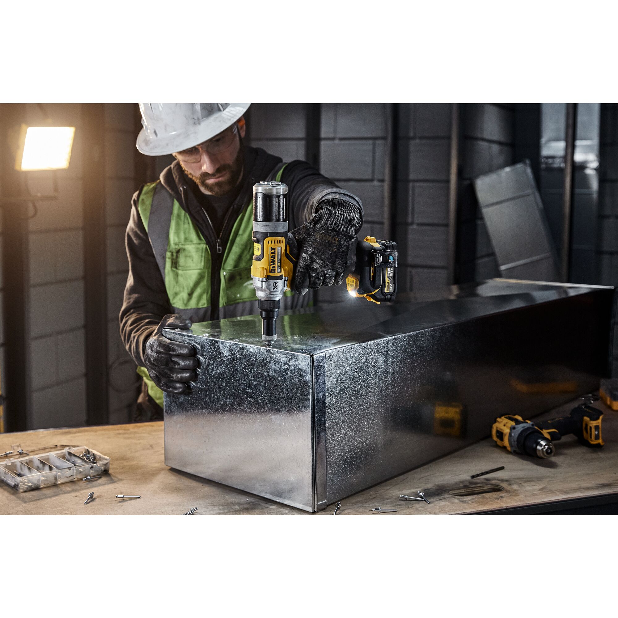 Set náhradních špiček DCFA4142 pro nýtovací kleště Dewalt DCF414